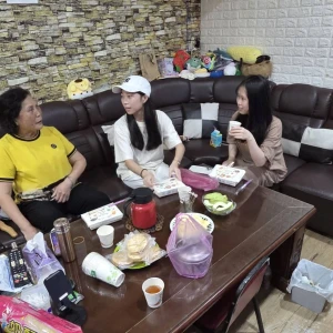 二信小太陽女孩探訪五福獨居長者學習傾聽與理解