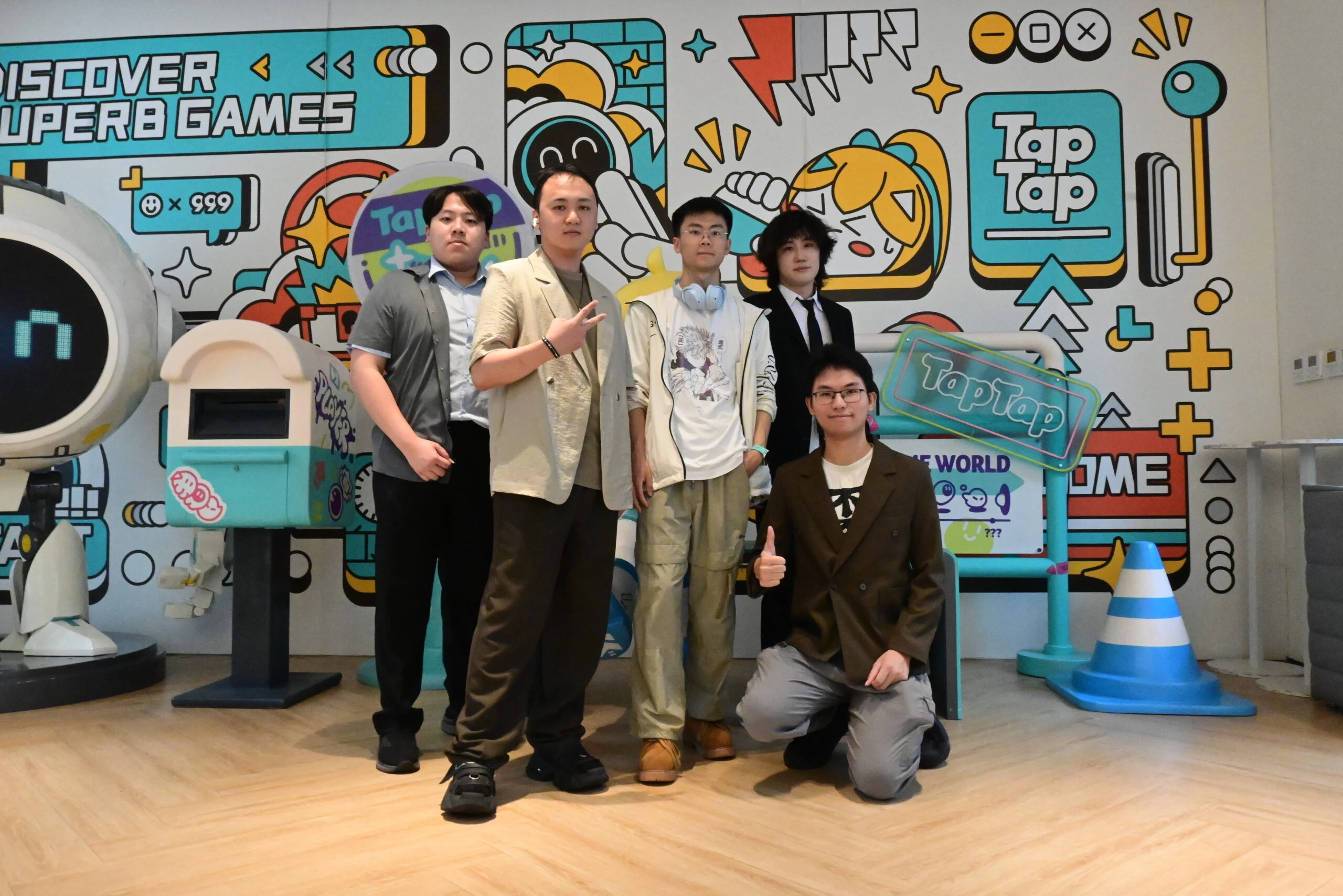 鈍物娛樂攜《告白完就逃跑》V2赴上海TapTap取經拚眾籌  兩岸青年跨境協作進軍遊戲業