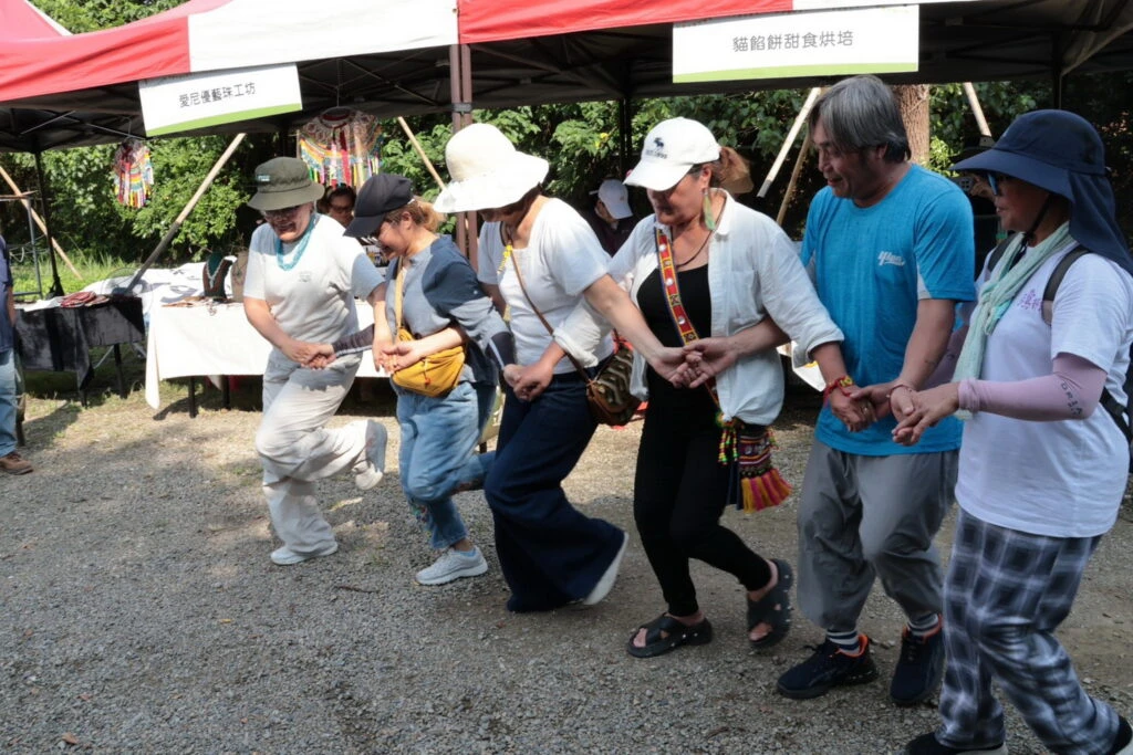 買野菜、喝秘豆湯、跳圍舞　新北原民局《Lipahak野菜好市》三峽開市