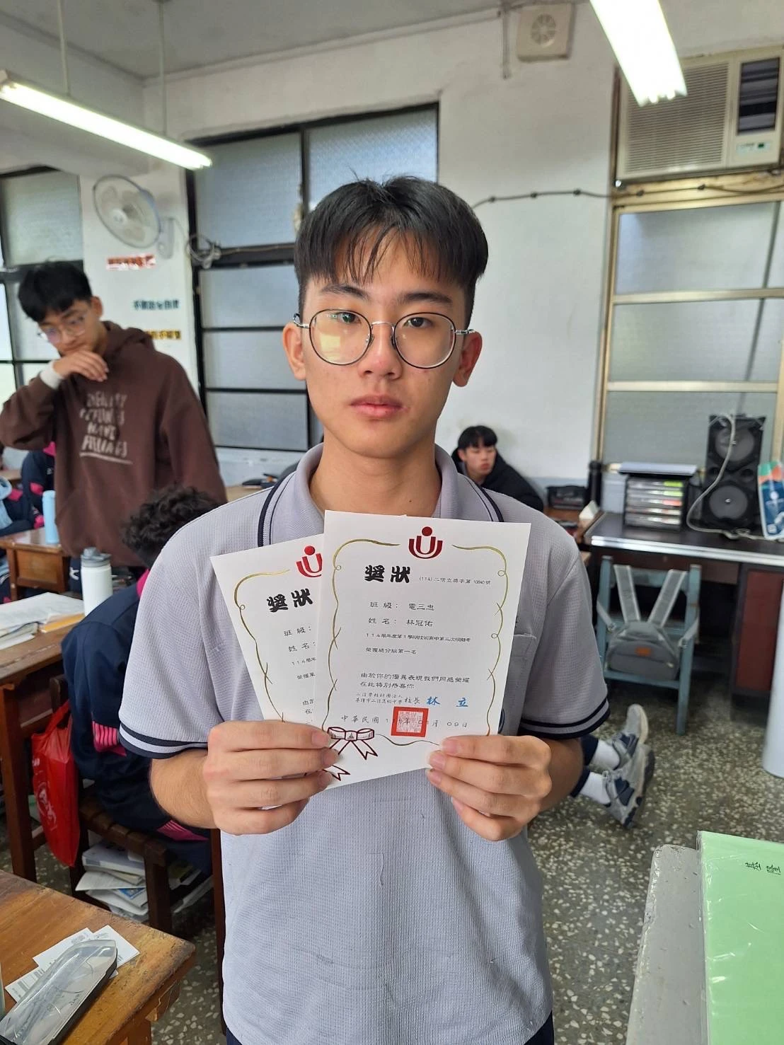 二信高中電機科林冠佑四技二專甄選正取台科大 感謝天上的父親