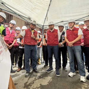 巴威颱風陸警發布　侯友宜視察新店社區邊坡搶災及烏來防颱整備