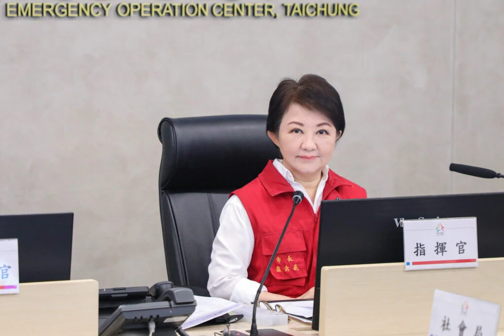 巴威颱風逼近中市啟動一級應變 盧秀燕:山區保全戶傍晚前完成撤離 巴威颱風逼近中市啟動一級應變 盧秀燕:山區保全戶傍晚前完成撤離
