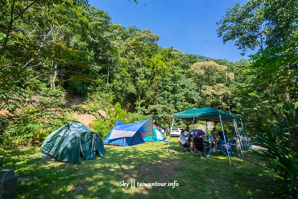 南投住宿推薦【山裡面的嵐卡】信義鄉有寶藏的露營區 南投住宿推薦【山裡面的嵐卡】信義鄉有寶藏的露營區