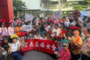青春有愛  舞動幸福  青青合唱團與信義分局熱力綻放  反毒拒菸反詐騙  市長到場力挺