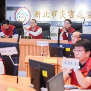 強化漁港避風安全　侯友宜視察深澳漁港防颱整備