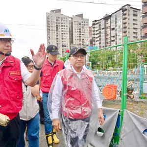 白海豚颱風來襲　新北市長侯友宜視察淡海二期工程