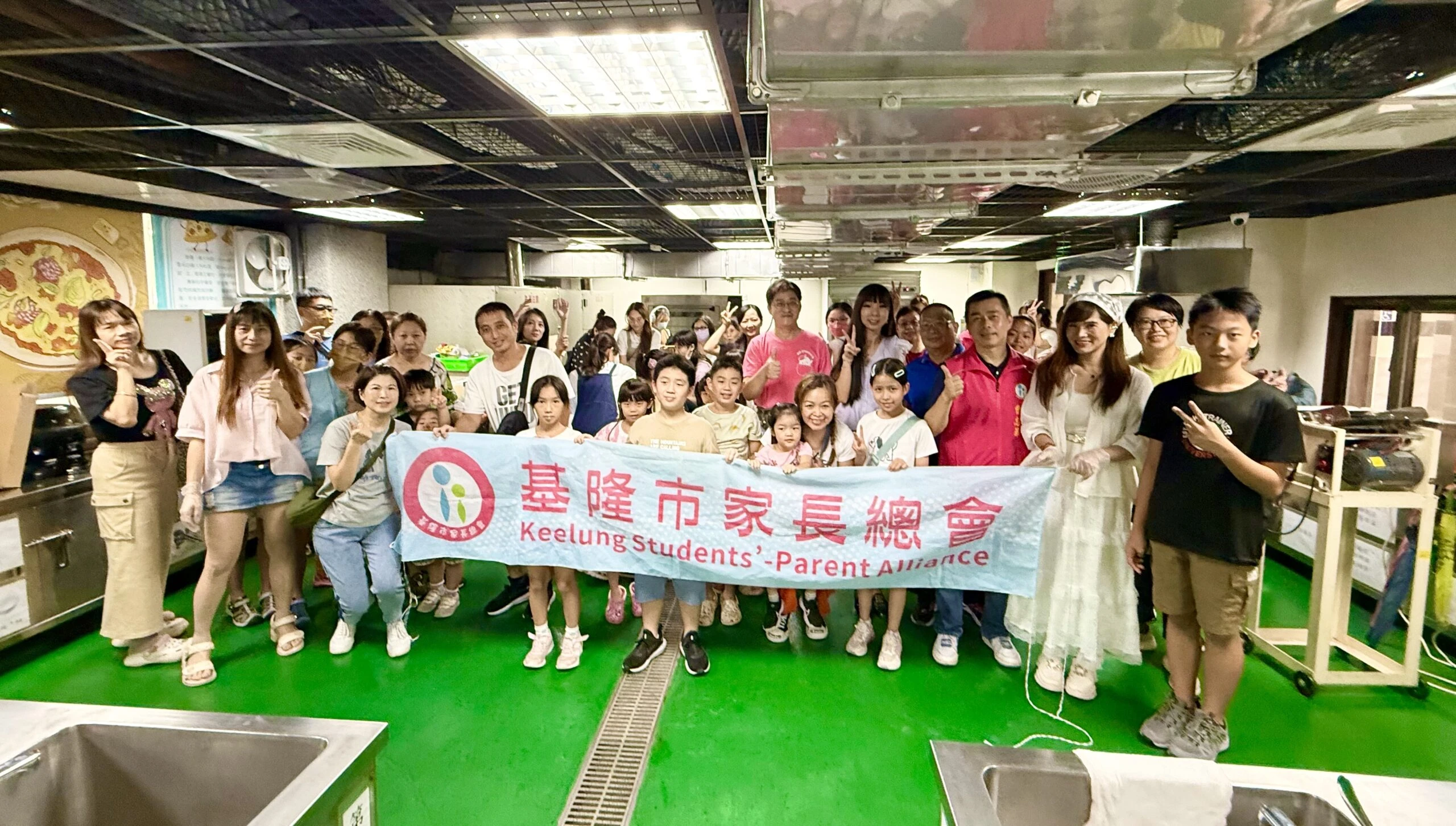 明德國中舉辦親子烘焙體驗揉出中秋幸福好滋味