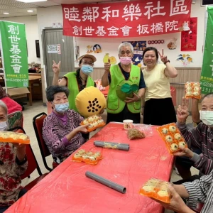 創世睦鄰同樂　與社區長者親子手做月餅迎中秋