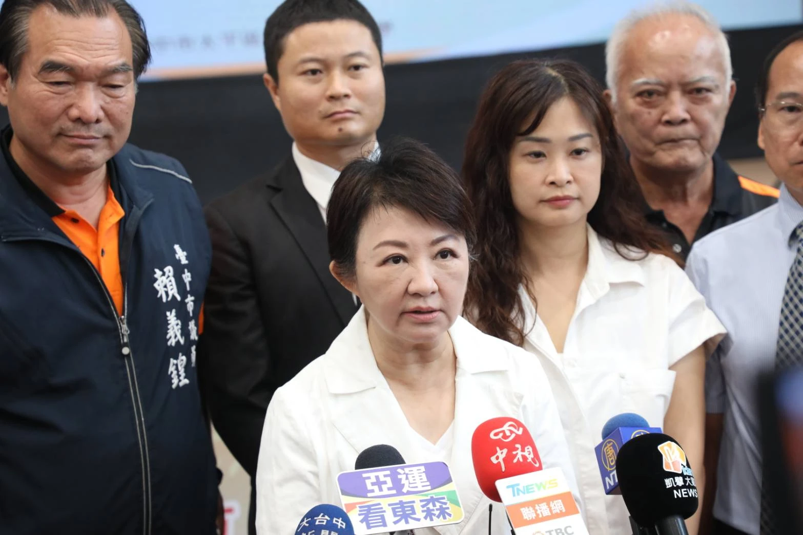 川普轟我駐美代表處   盧秀燕憂：很危險