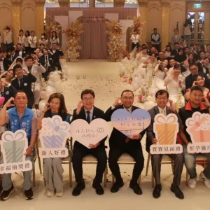 新北聯合婚禮時尚閃耀登場　市長侯友宜、副市長劉和然見證下百對新人浪漫完婚