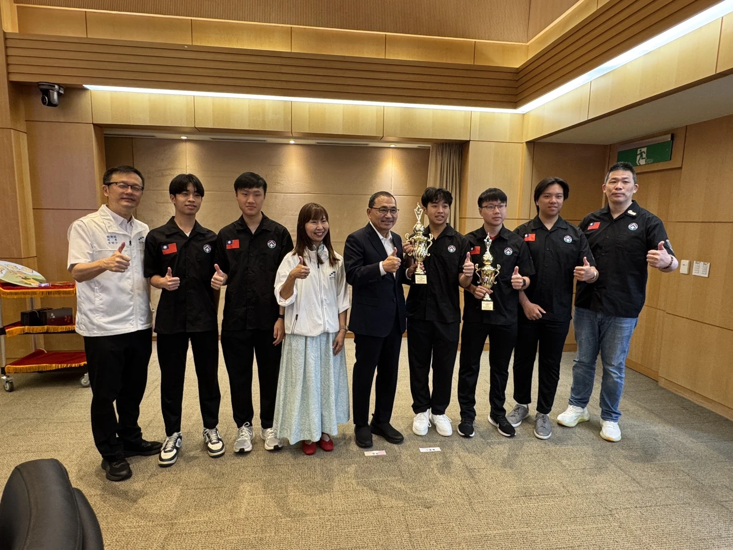 揚威國際！侯友宜親自表揚新北學子勇奪Robofest世界冠亞軍　