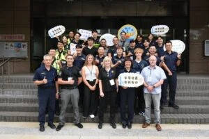 臺美警政交流  西雅圖警長率團  觀摩信義分局訓練及裝備