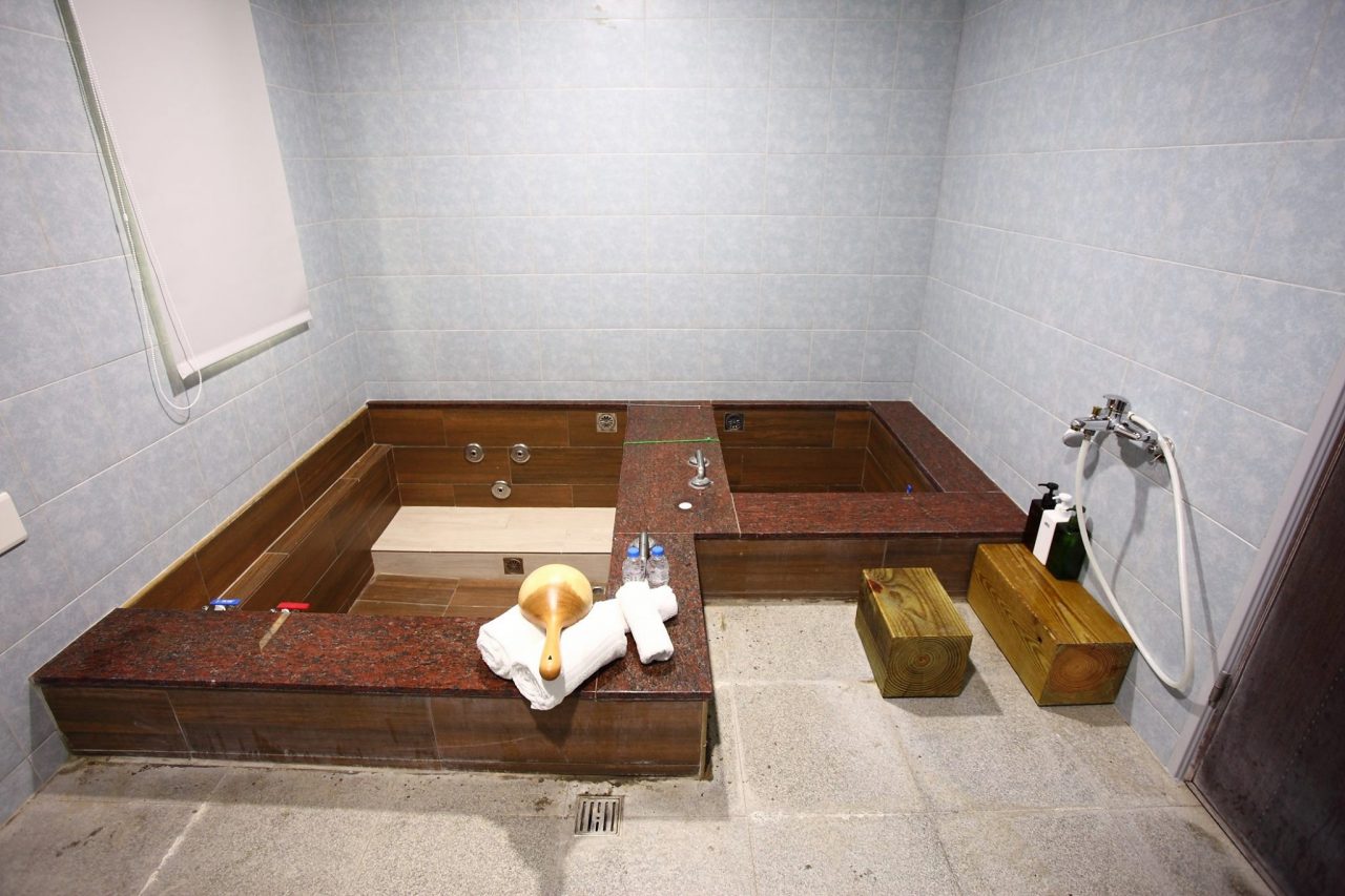 【東風溫泉會館泡湯】新北烏來老街親子套房票劵.評價 【東風溫泉會館泡湯】新北烏來老街親子套房票劵.評價