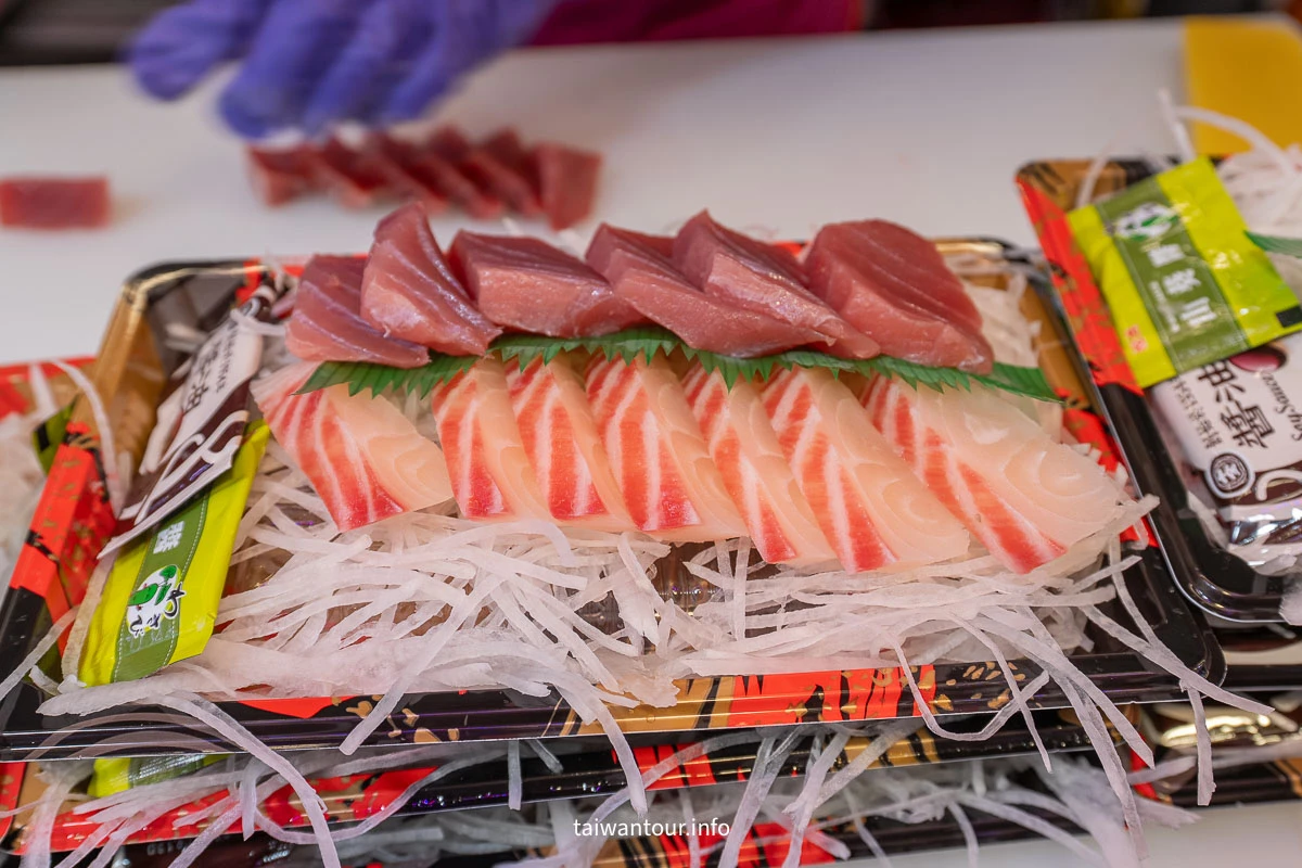 【李周生魚片.南寮漁港】竹風漁市開逛!李周生魚片高CP值必吃攻略、免費烤生蠔太爽啦 【李周生魚片.南寮漁港】竹風漁市開逛!李周生魚片高CP值必吃攻略、免費烤生蠔太爽啦