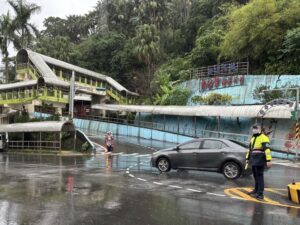 號誌故障基警即時疏導 迅速修復恢復交通順暢 號誌故障基警即時疏導 迅速修復恢復交通順暢